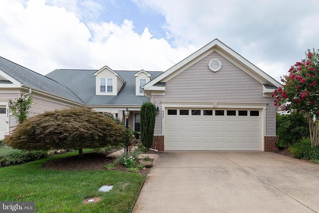 6597 Alderwood Way photo 1
