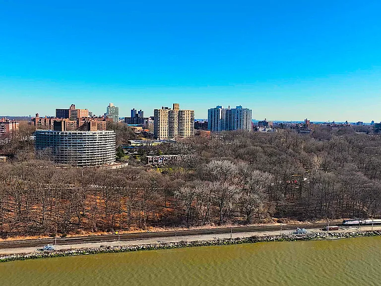 4465 Douglas Ave #11K — Photo 13