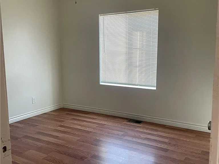 44624 Cedar Ave — Photo 9