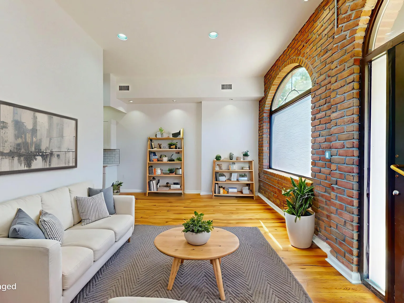 436 Graham Avenue — Photo 1