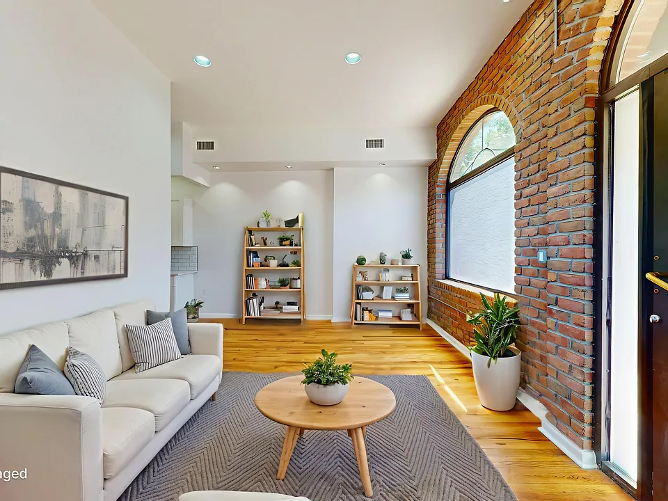 436 Graham Ave #1