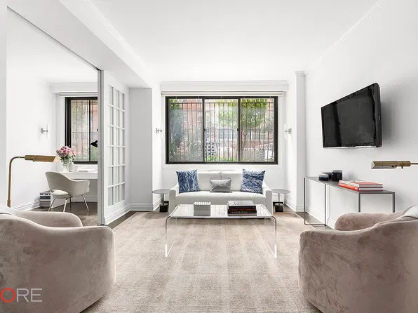 16 West 16th Street image 1 of 11