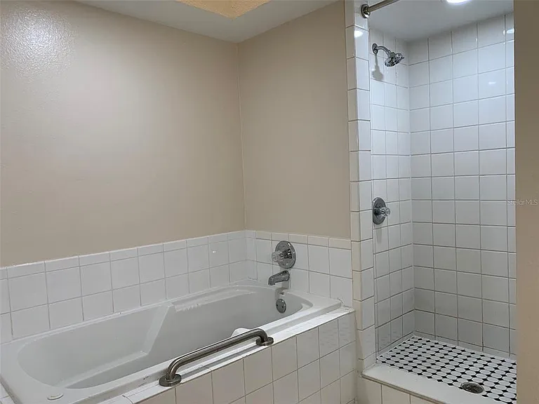 761 Caribbean Dr — Photo 15