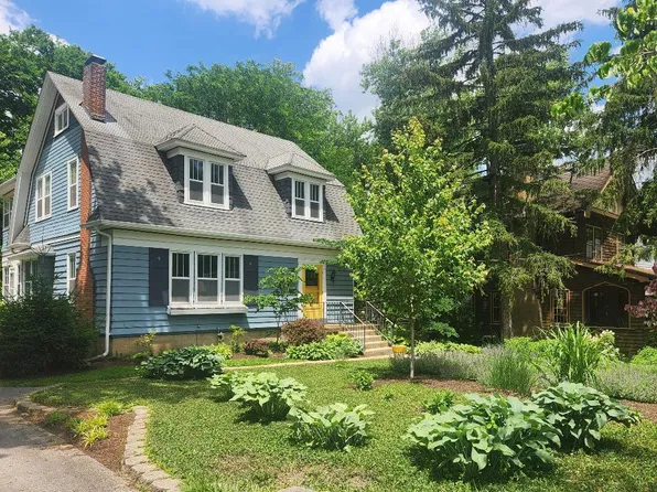 151 S Elm Ave, Saint Louis, MO 63119