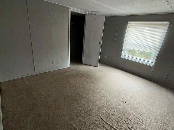 4th image of 38 Short Eason Rd