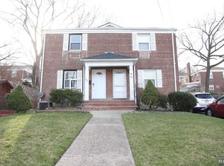 633 Grand Ave, Leonia, NJ 07605