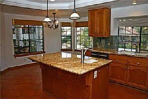 Brand New Kitchen and breakfast area