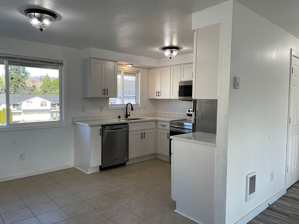 DW1712 Woodland Heights 17121722 Lewis River Dr Woodland WA Zillow