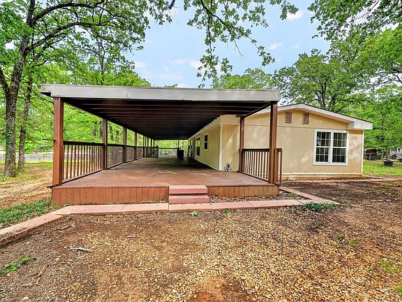 2nd image of 110 Summer Ln
