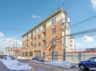 15 Tichener Ln #407, Newark, NJ 07114