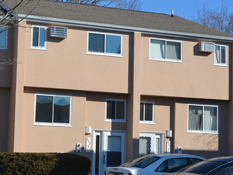 552 Shennecossett Rd #E