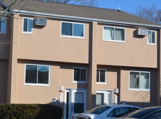 552 Shennecossett Rd APT E, Groton, CT 06340