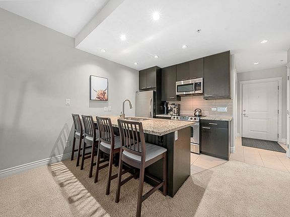 3rd image of 2970 King George Blvd #203