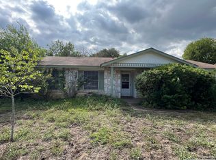 5923 Cliff Rock Dr, San Antonio, TX 78250
