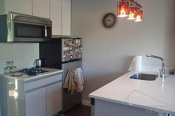 2nd image of 330 Prospect Ave