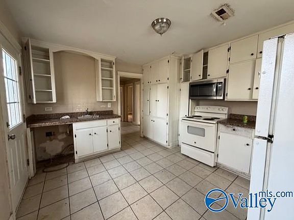 4th image of 1022 7th Ave SE