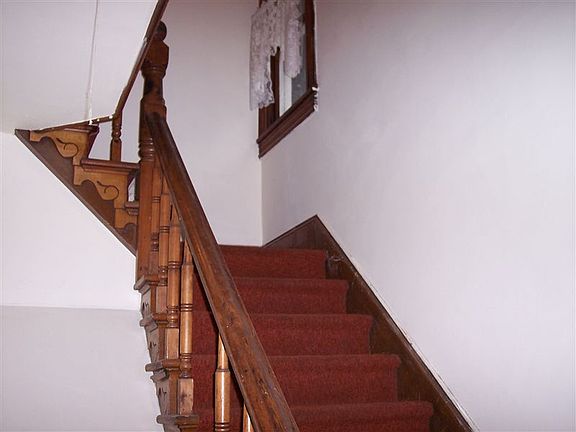 1507 Pringle Upper Staircase