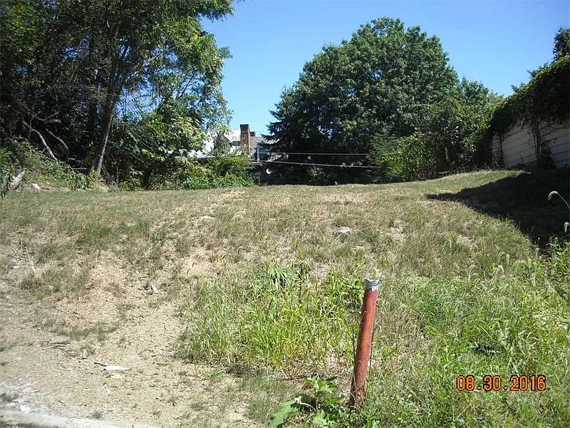 2360 Atmore St photo 1