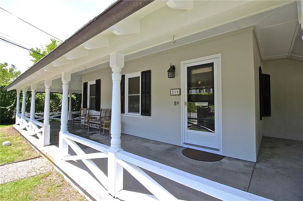 3 bed, 3.5 bath, 2752 sqft, $30,000 — Photo 4