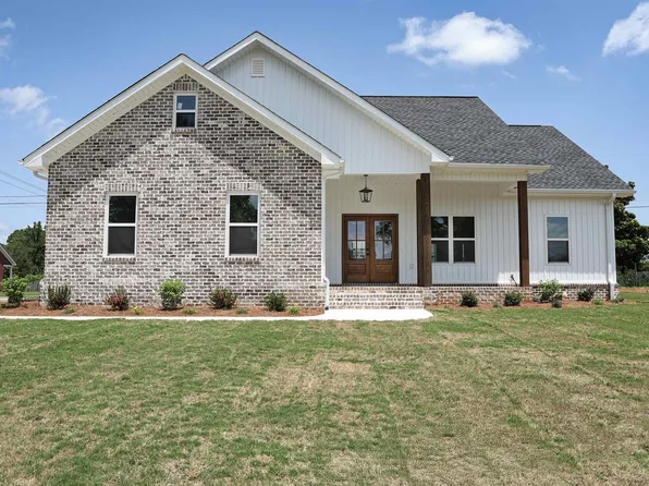 203 Congress Ave, Muscle Shoals, AL 35661