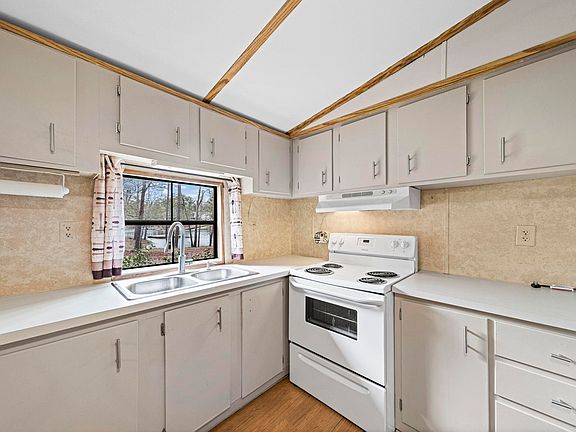 5th image of 1993 White Oak Rd