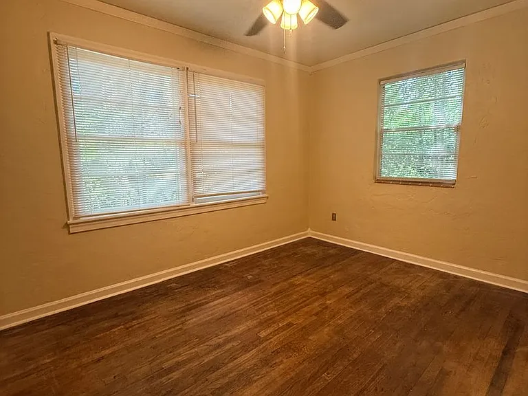 5725 E University Ave — Photo 18
