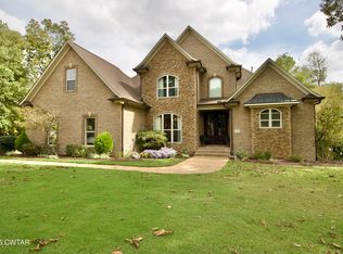 15 Morris Moore Dr, Humboldt, TN 38343