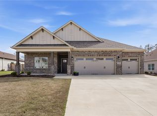 1560 Charlie Dr, Opelika, AL 36801