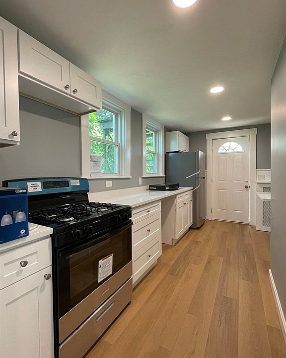 1st image of 46 Main St #1-R