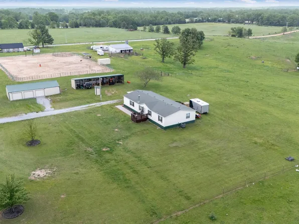 15204 S Cayuga Rd, Wyandotte, OK 74370