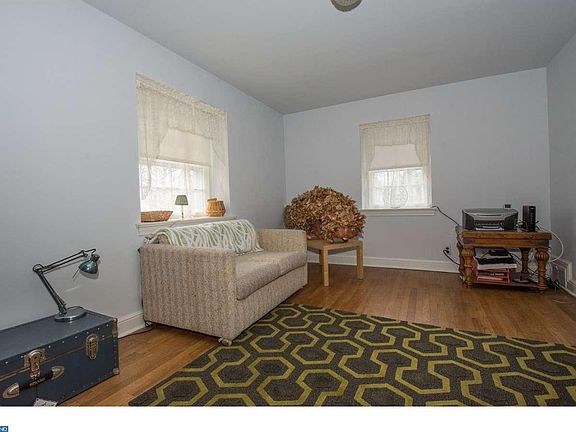 3rd image of 819 Grakyn Ln