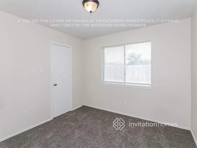 11514 Dell Hollow Dr — Photo 13