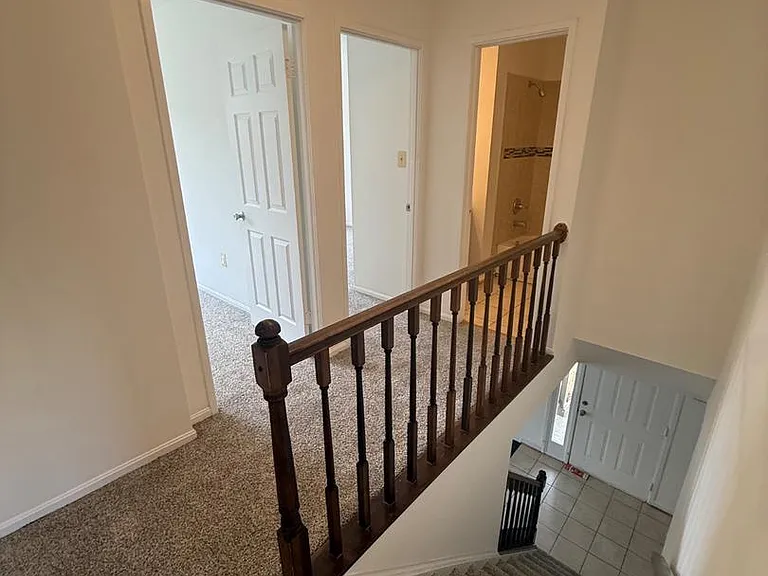 306 Hillside Ter — Photo 23