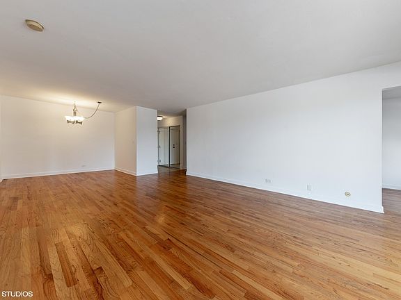 5th image of 5400 Astor Ln APT 213