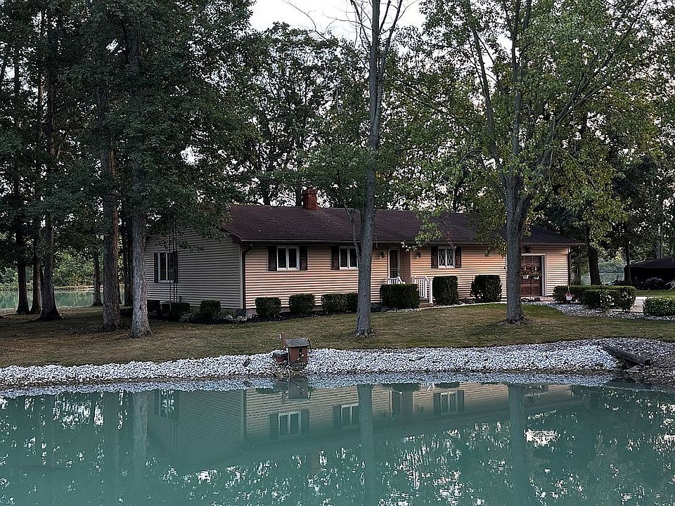 1st image of 2165 Hawthorne Dr