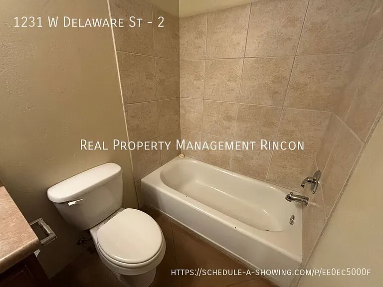 1231 W Delaware St #2 — Photo 9