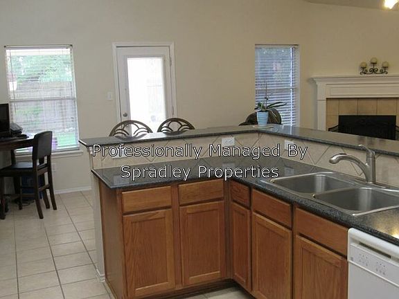 4th image of 304 Peanut Dr