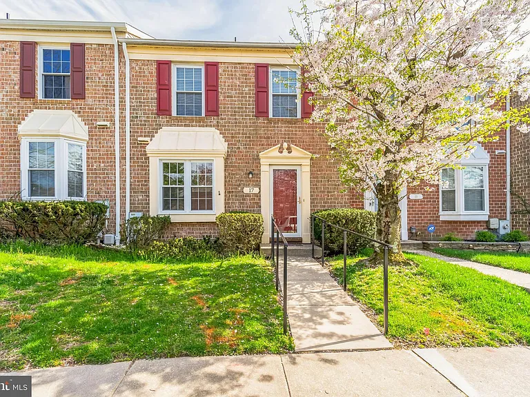 17 Wellspring Cir — Photo 1