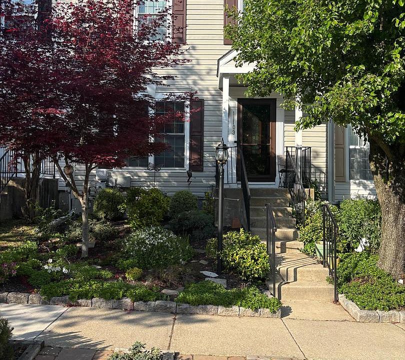 1st image of 11103 Hollowbrook Rd