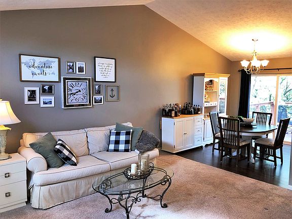 4th image of 2589 Berwood Ln