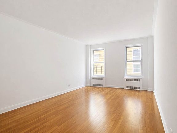 3rd image of 9216 Whitney Ave APT 107