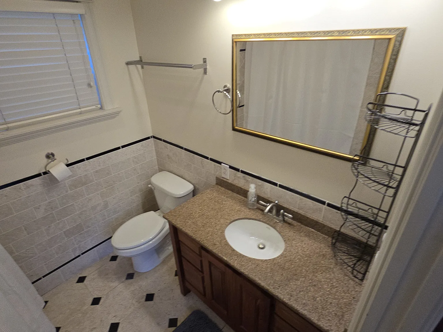 1 bed, 850 sqft, $2,500 — Photo 4