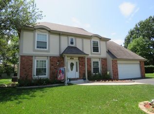 305 S Montclaire Dr, Olathe, KS 66061