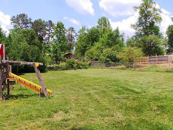 4th image of 706 Etowah Ct