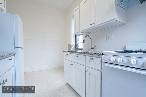 Rented by ZealEstate Group Inc | media 26