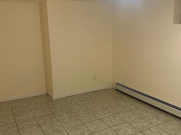 5th image of 12832 149th St