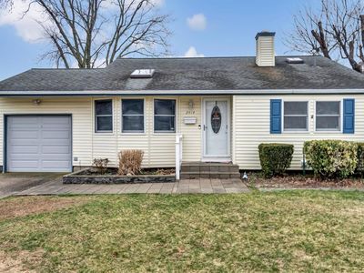 2914 Acorn Avenue, Medford, NY, 11763