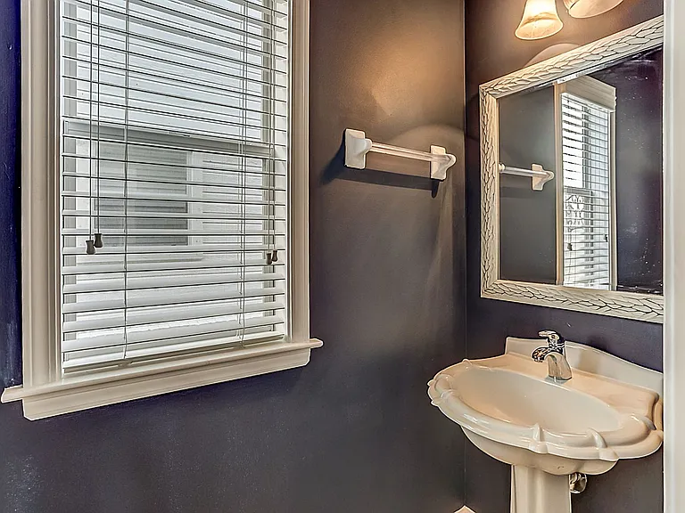 1338 Harbor Park Dr — Photo 20