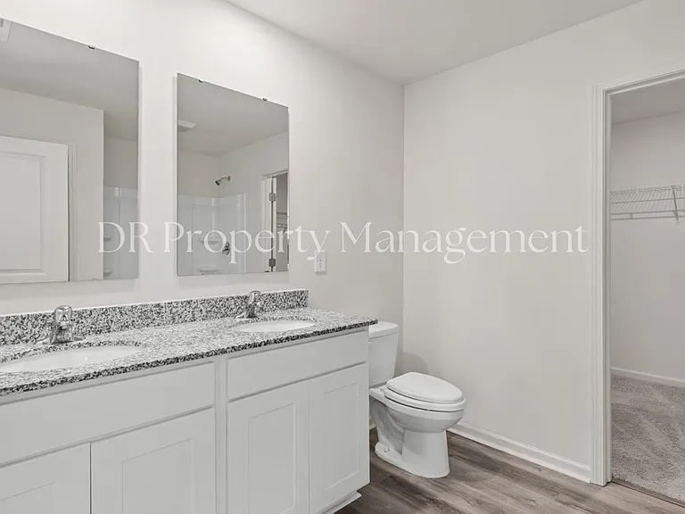 1204 Manor Dr — Photo 9