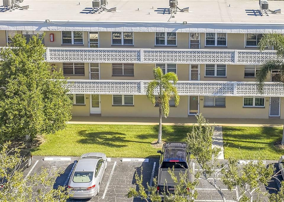 1st image of 5095 BAY STREET NE #317